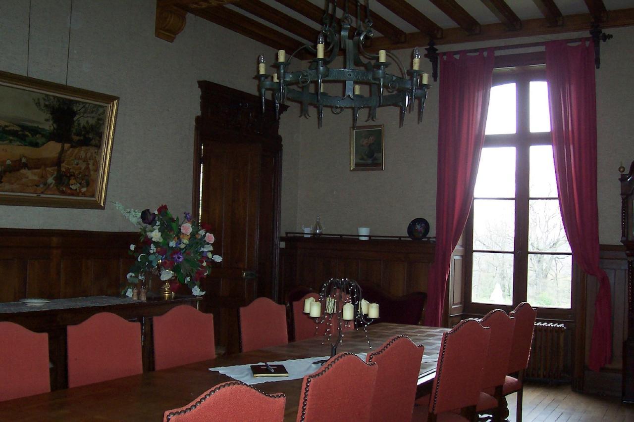 Chateau Champigny Bed and Breakfast Maillet  Exterior foto