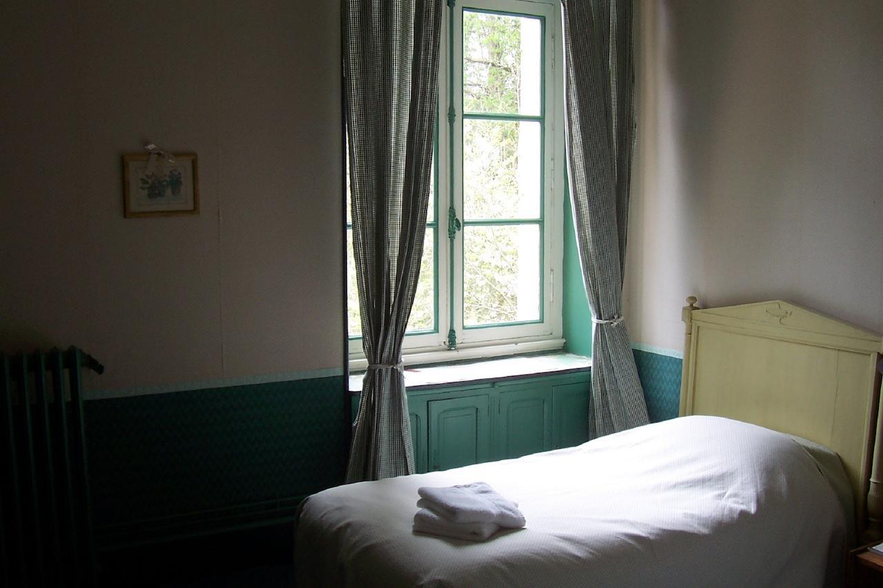 Chateau Champigny Bed and Breakfast Maillet  Habitación foto